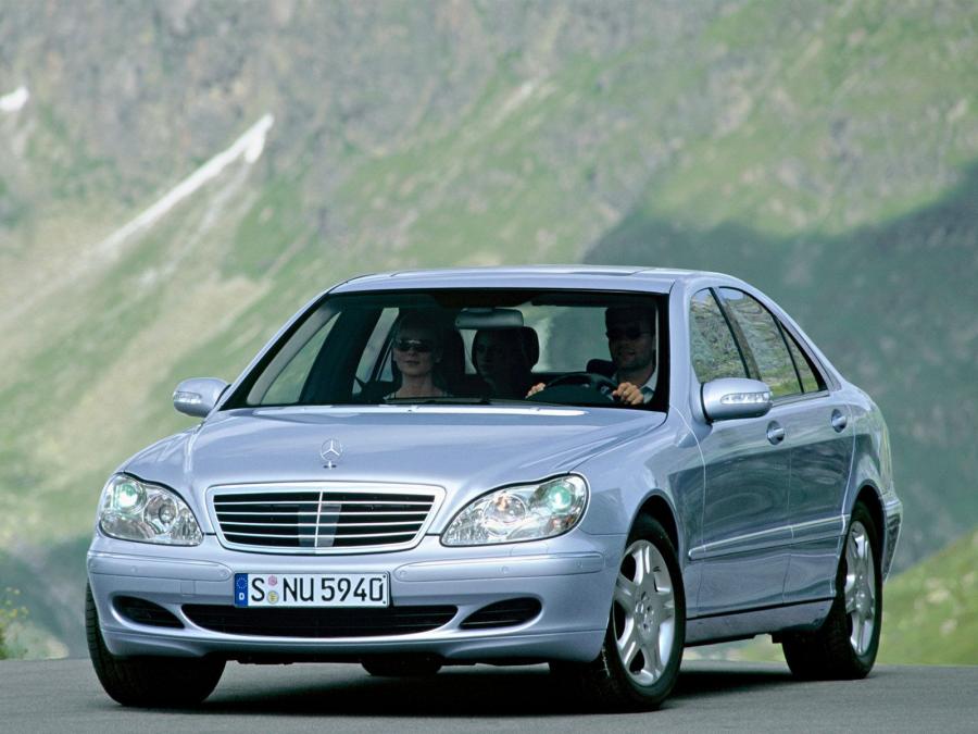  Mercedes-Benz S500 4Matic 2002 года  (фото 23 из 23)